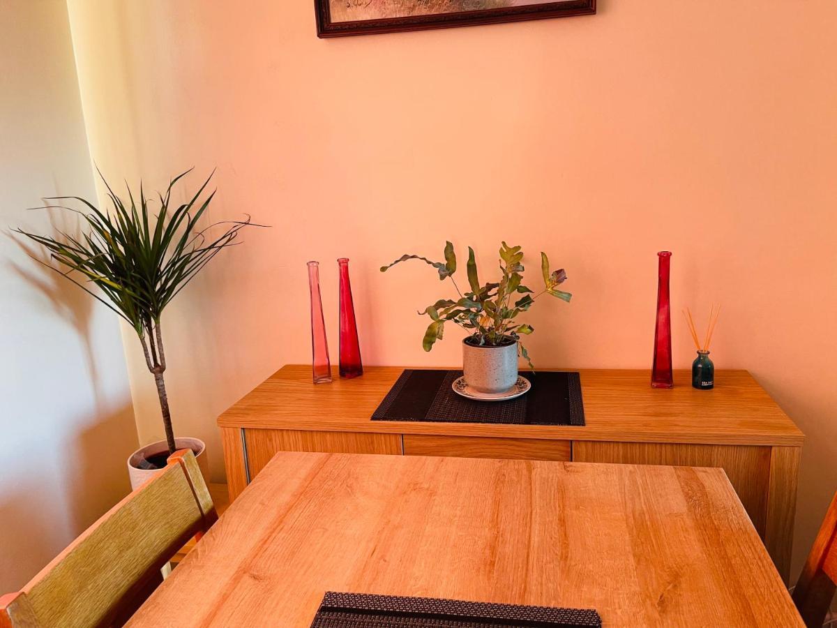 St Ives, King Bed Cosy Home, Parking, Fast Wi Fi سانت آيفز المظهر الخارجي الصورة